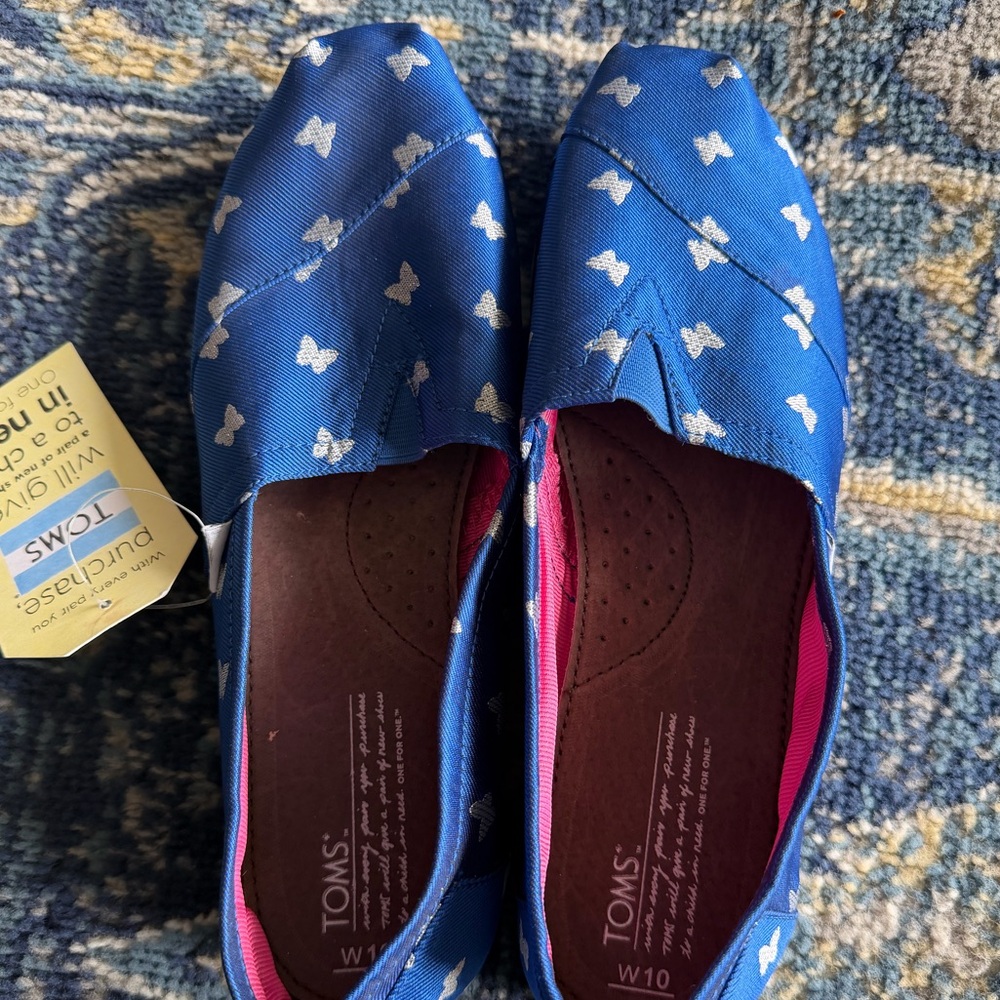 TOMS Women's Blue and White Butterfly Flats